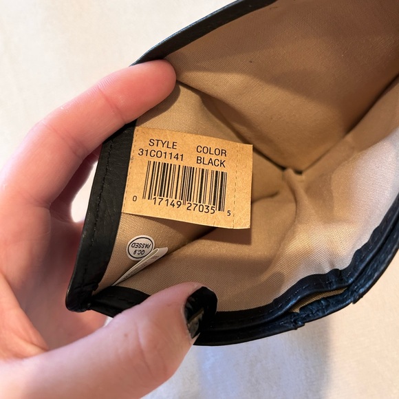 Columbia Black leather trifold wallet NWOT - Picture 4 of 7